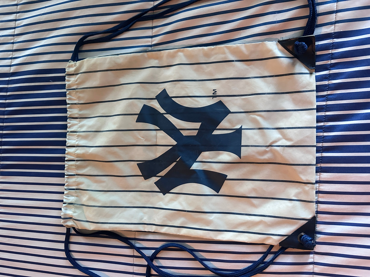 Alex Rodriguez napsack