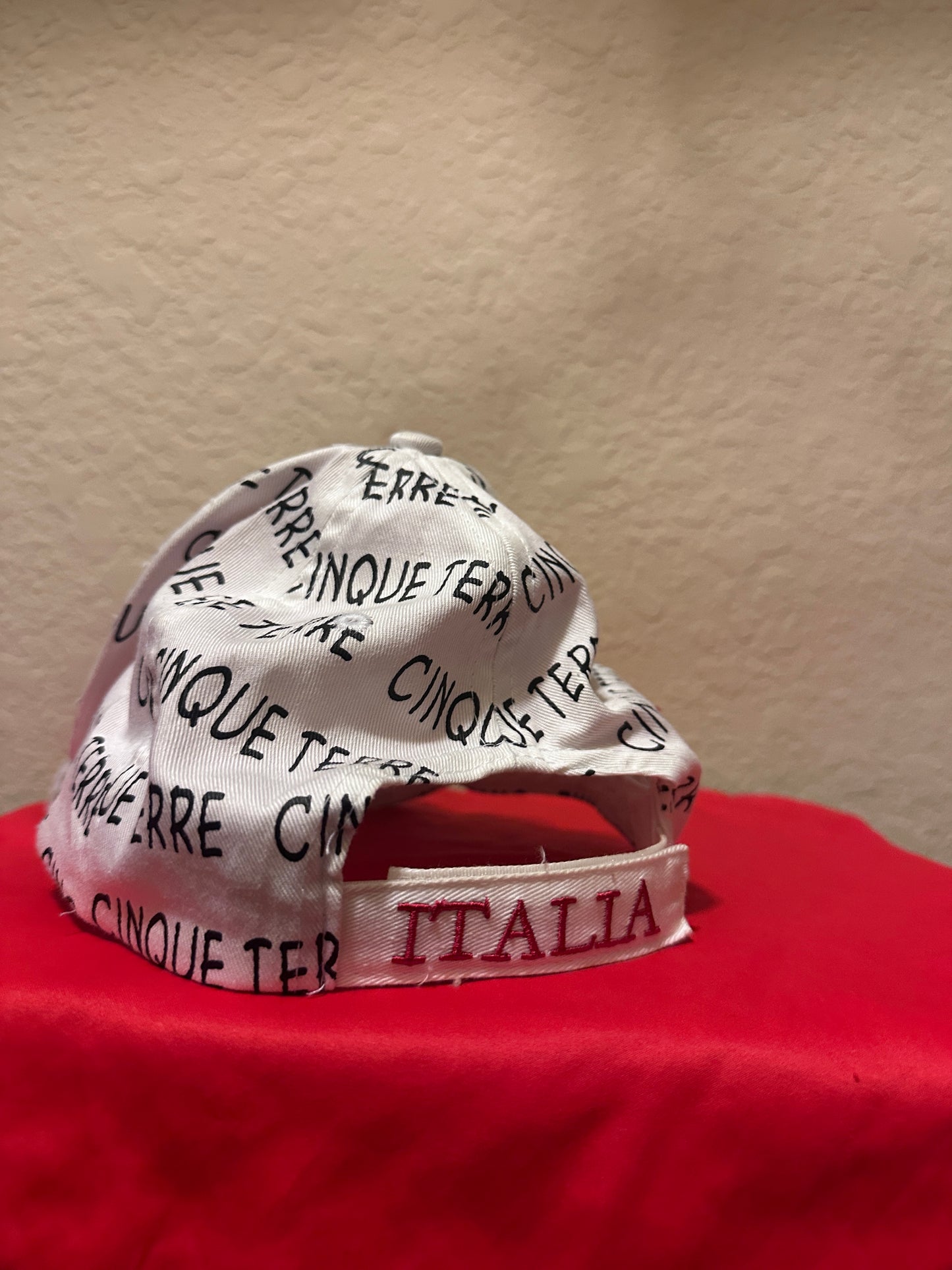 Cinque Terre Velcroback hat