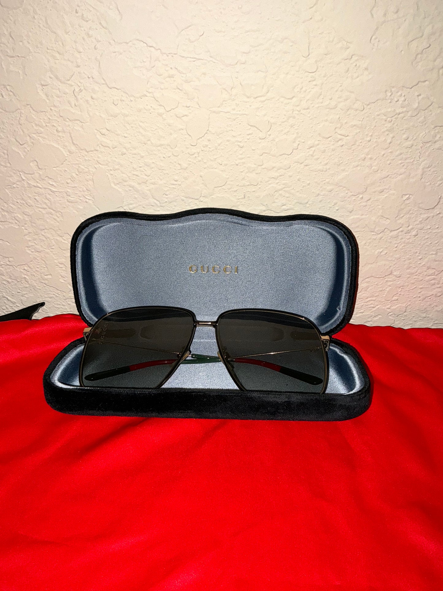 Two pair Gucci Sunglasses Bundle